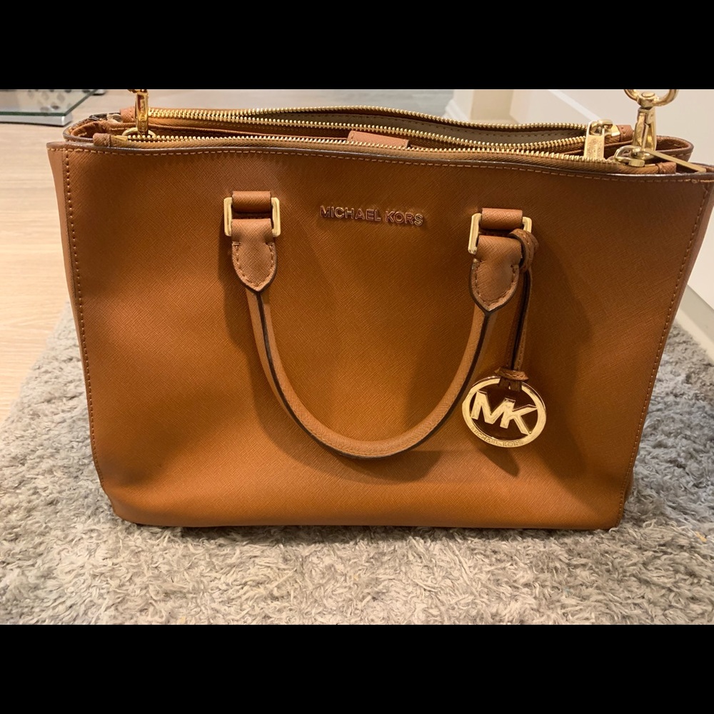 Michael Kore bag.Make an offer 🎉🎉